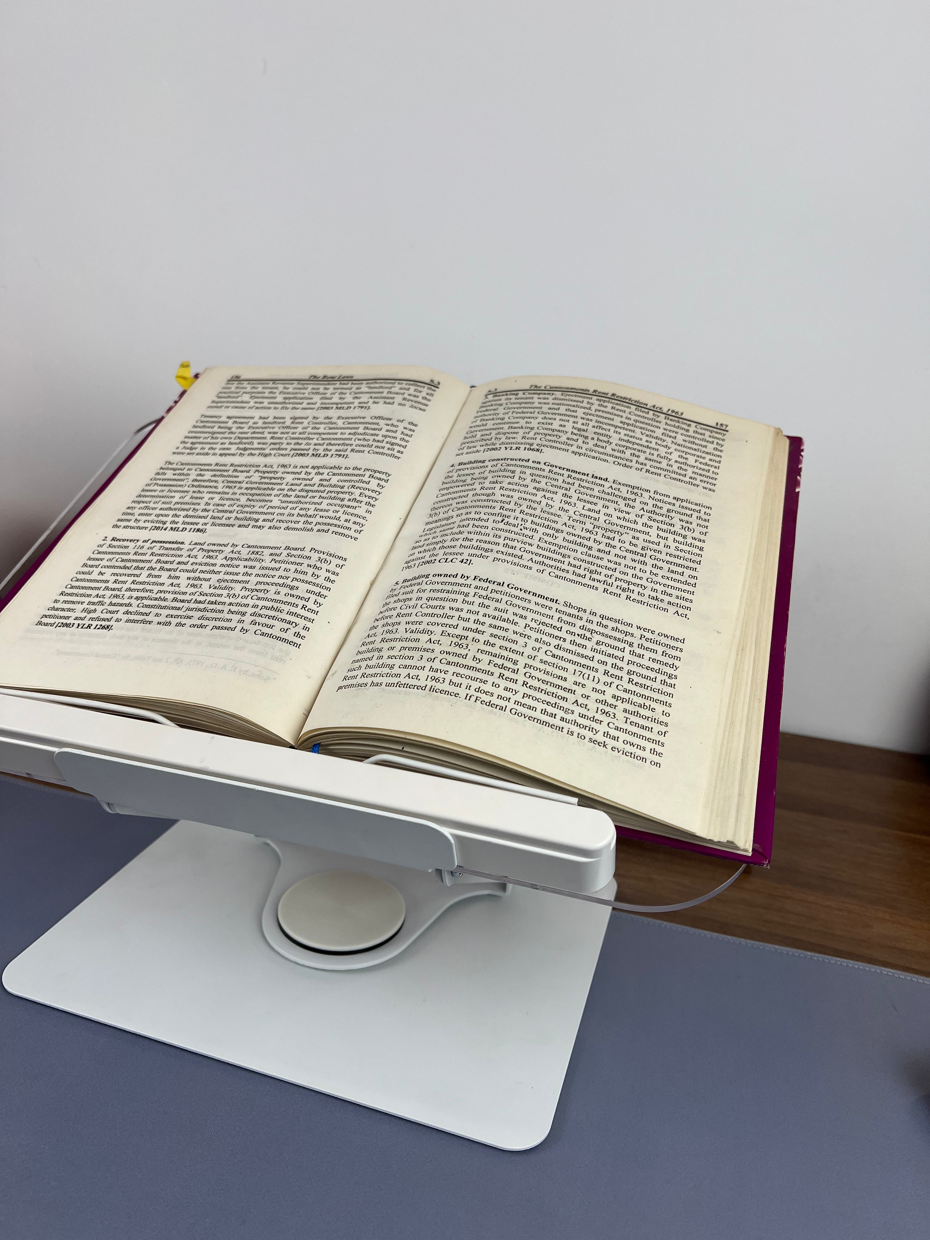 Transparent Book Reading Stand