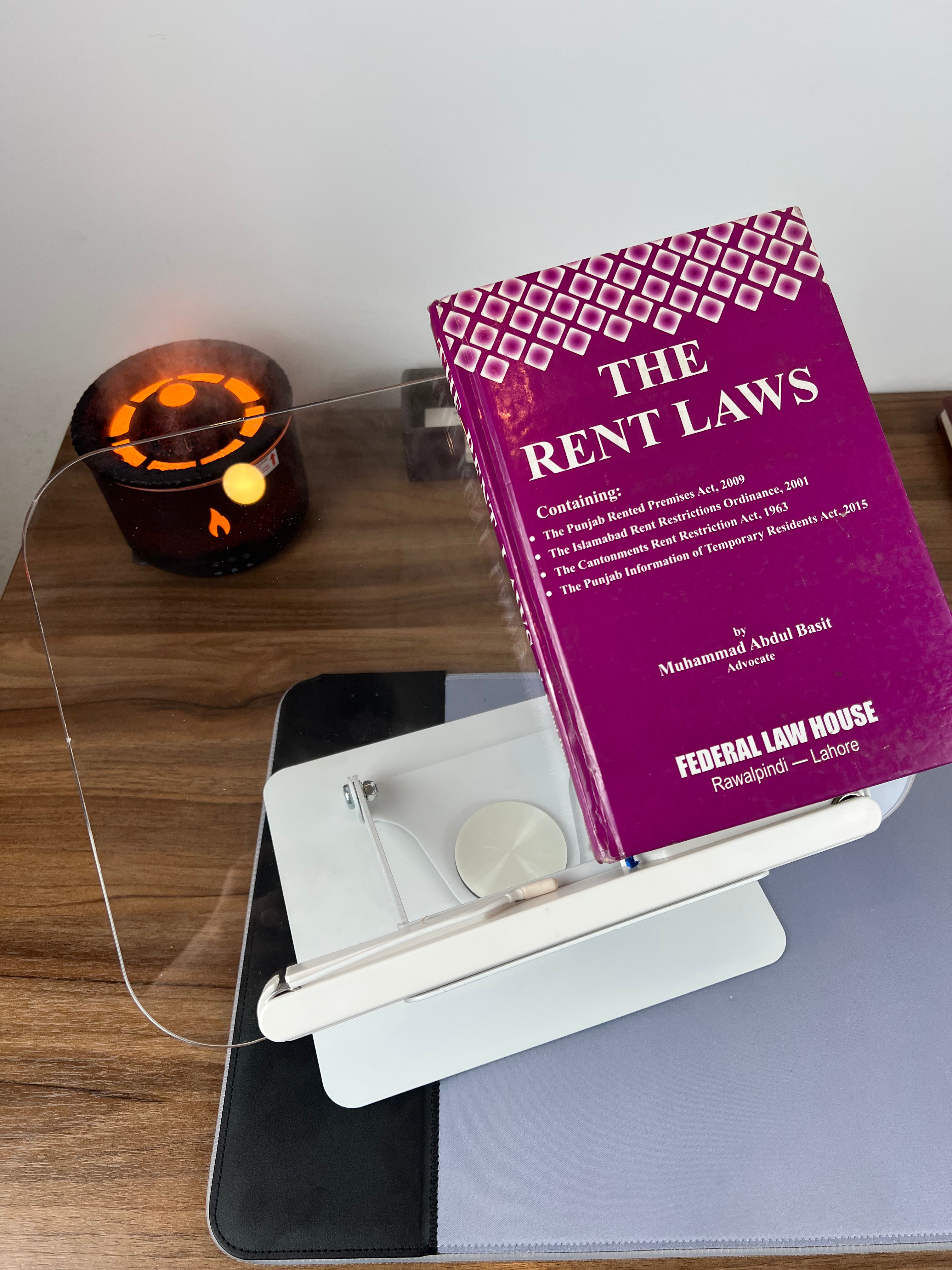 Transparent Book Reading Stand