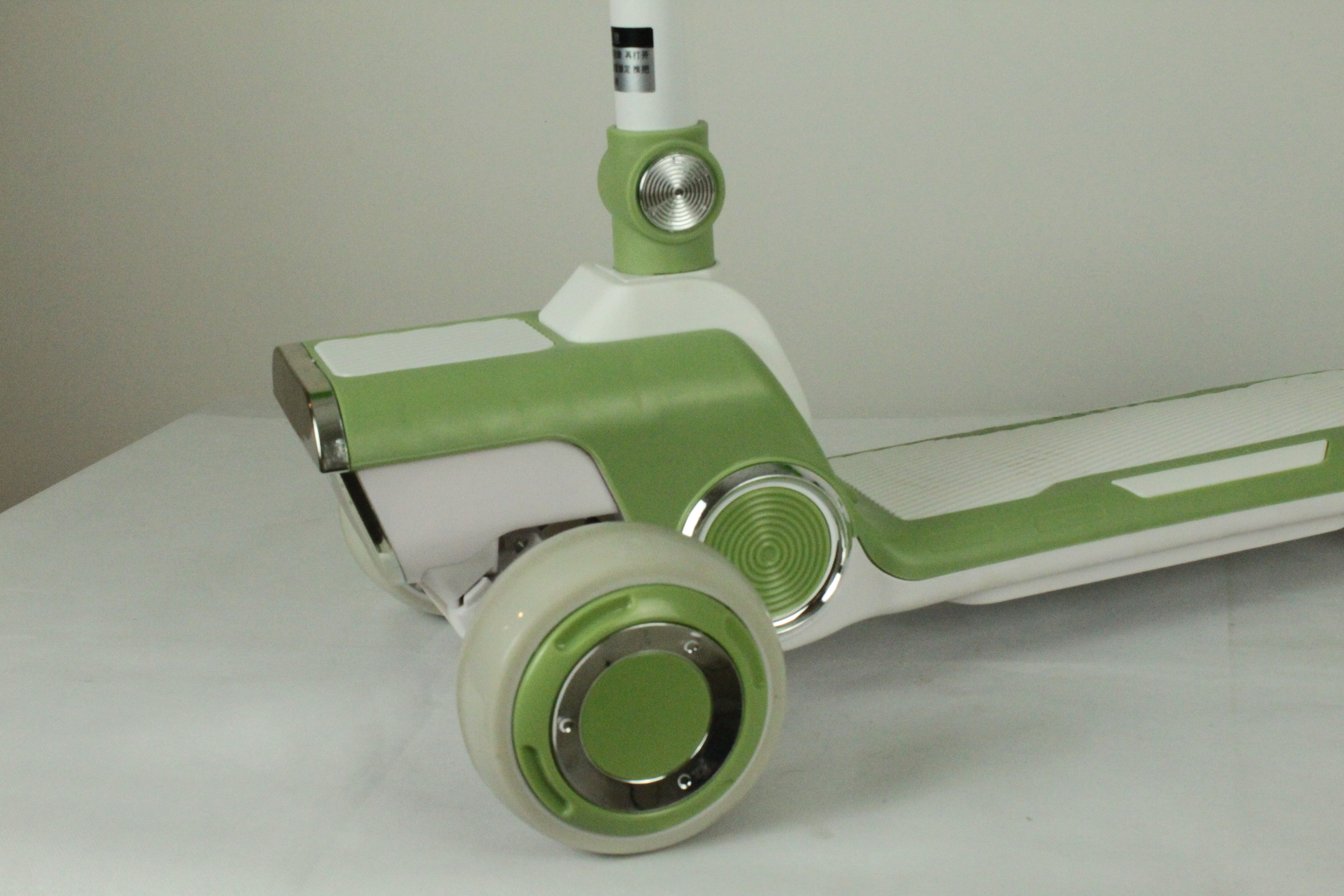 Kudo's Kids Electric Scooty