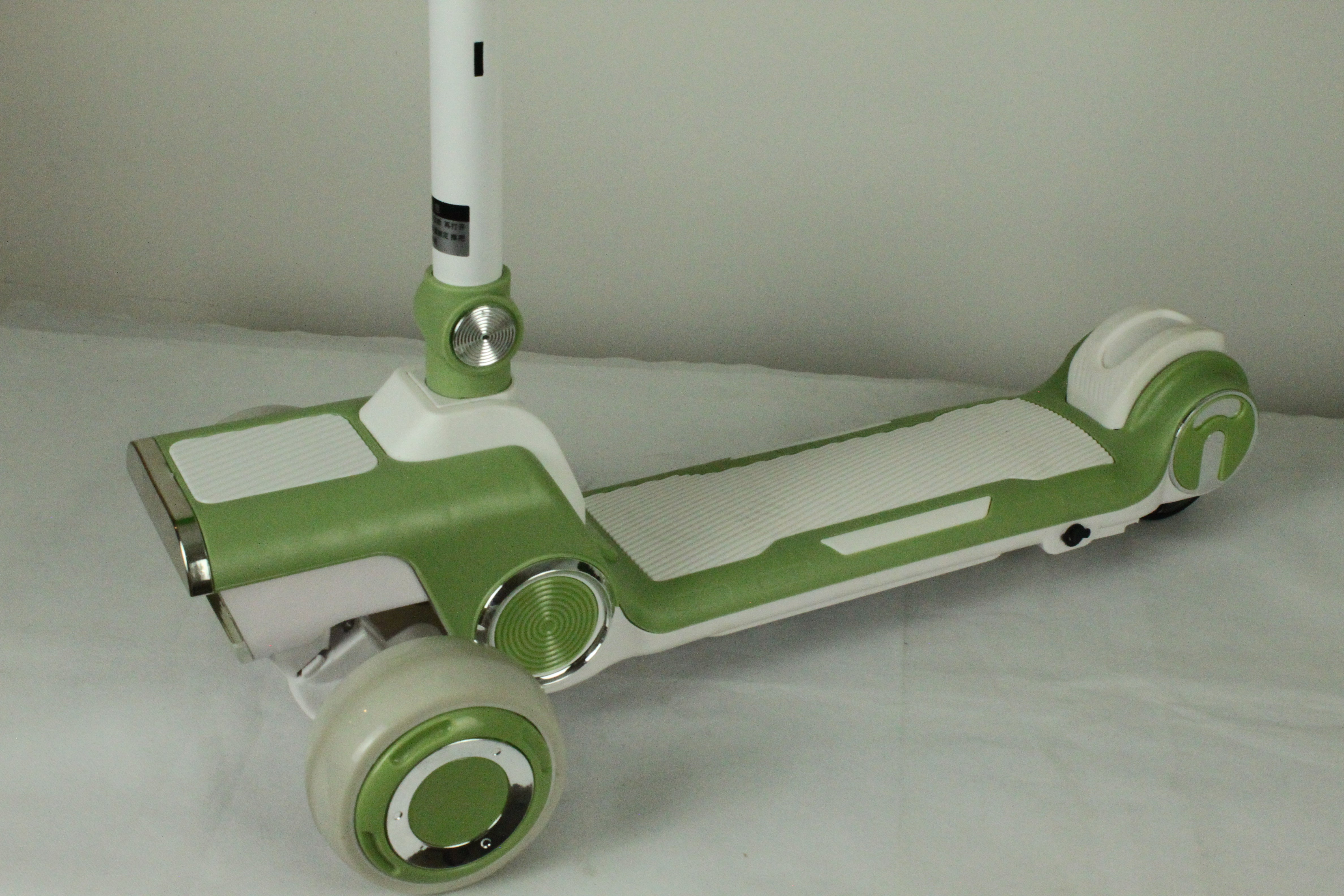 Kudo's Kids Electric Scooty