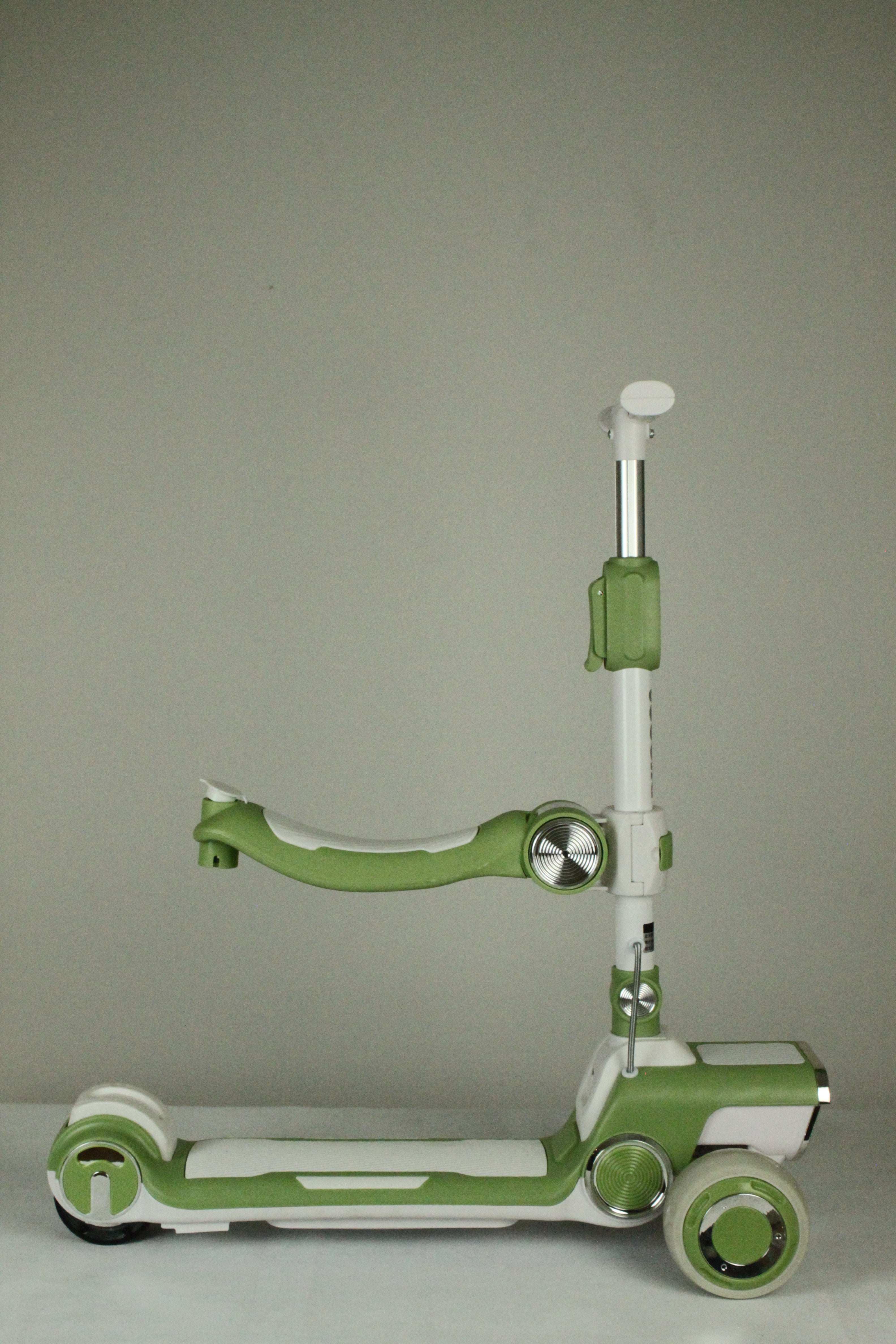 Kudo's 2-in-1 Kids Electric Scooty